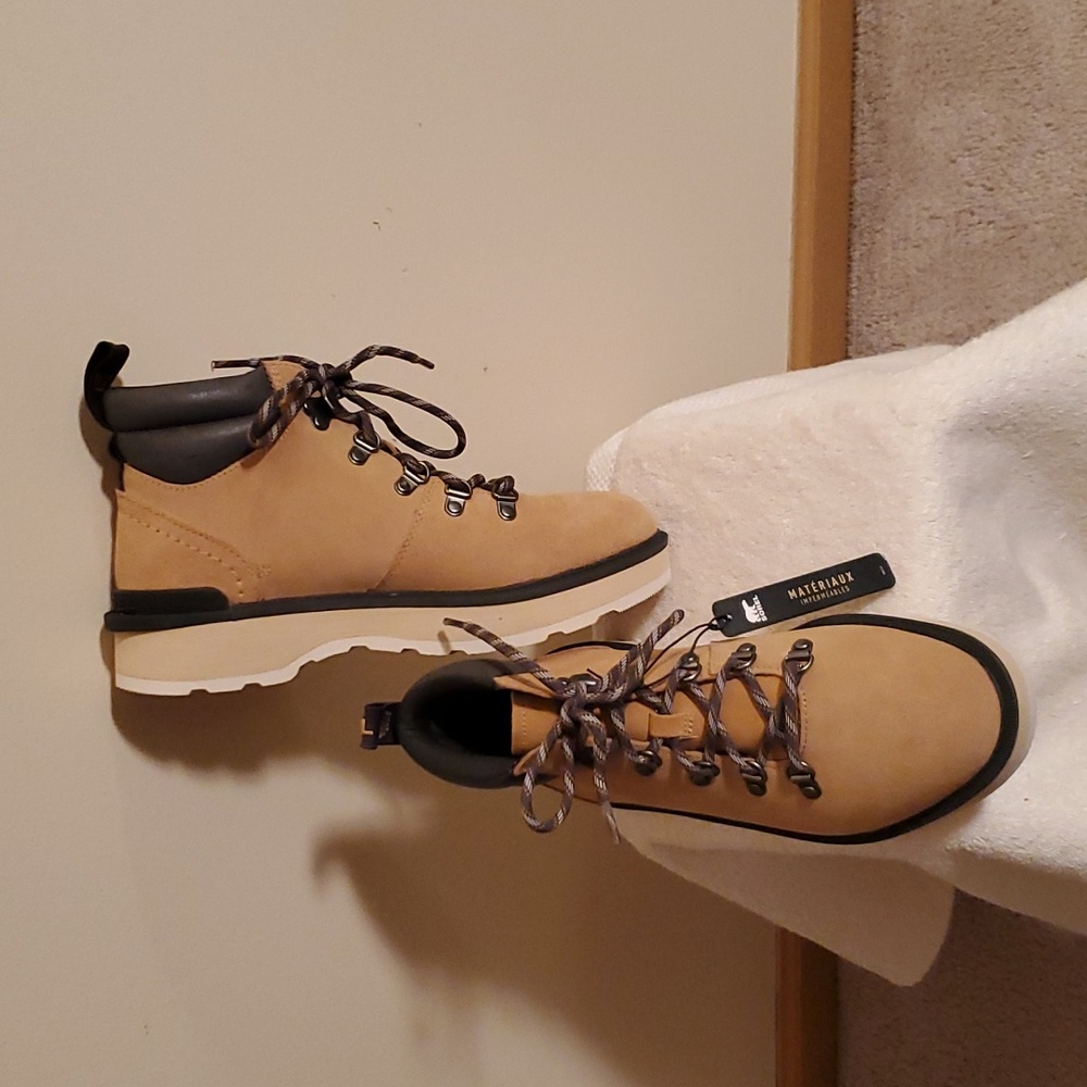 Sorel Waterproof Materials Boots